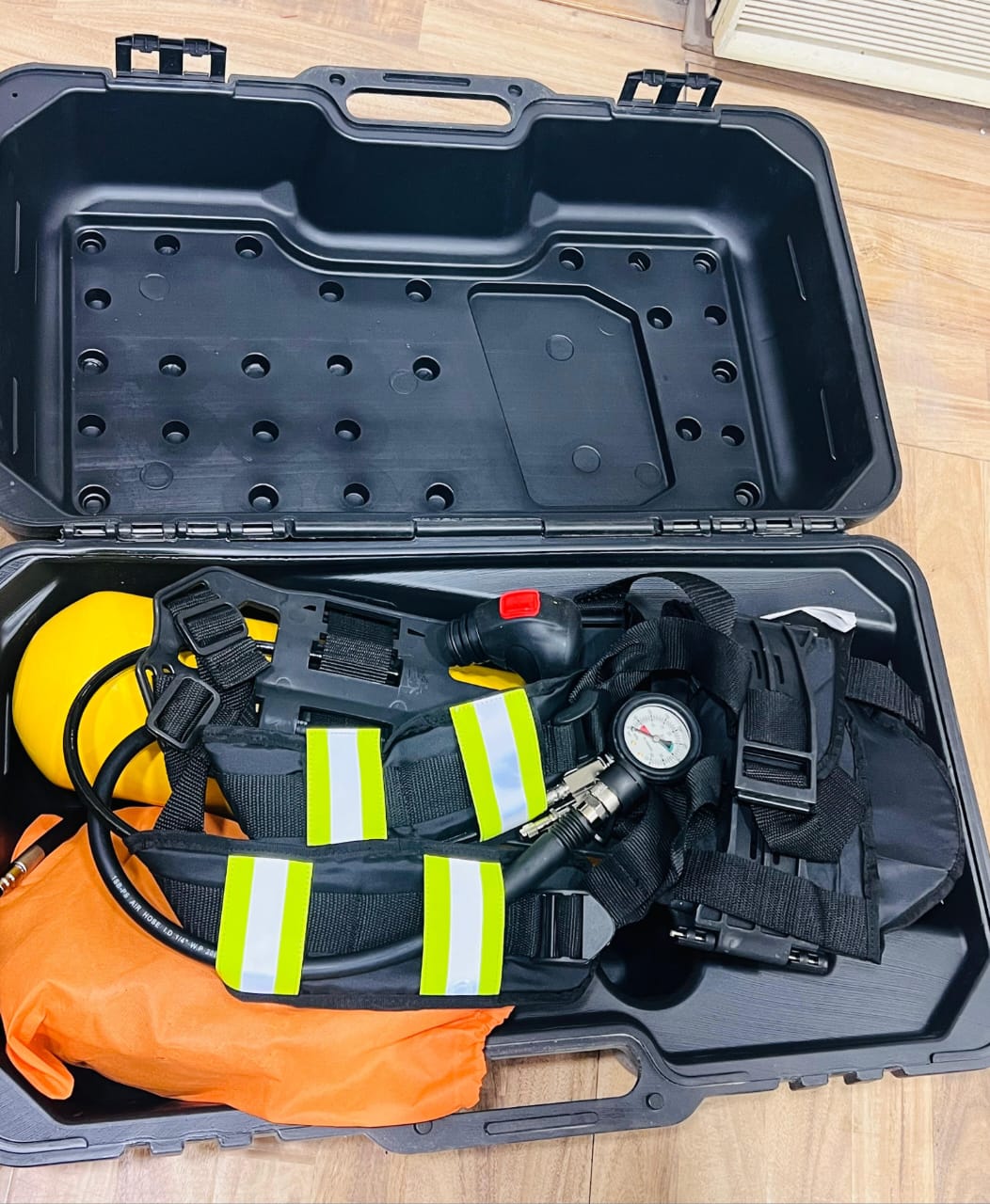 Breathing Apparatus - Image 3